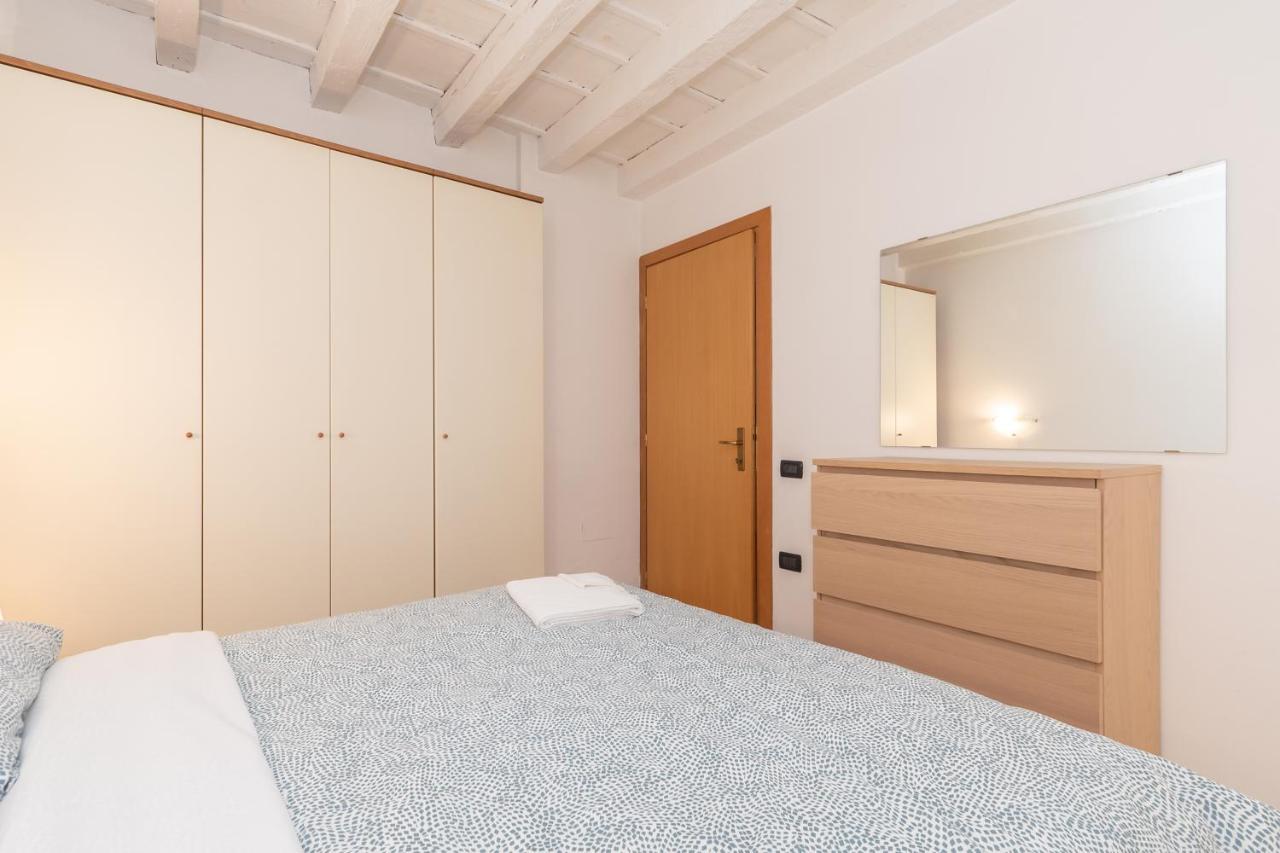 Appartamento Bilocale 1 Piazza Vittoria - Affitti Brevi Italia Μπρέσια Εξωτερικό φωτογραφία